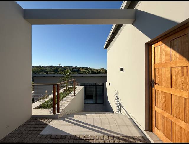 4 BEDROOM HOUSE FOR SALE IN PALM LAKES ESTATE